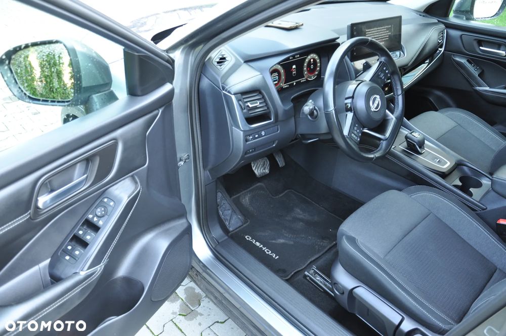Nissan Qashqai 1.3 DIG-T mHEV N-Connecta Xtronic - 11