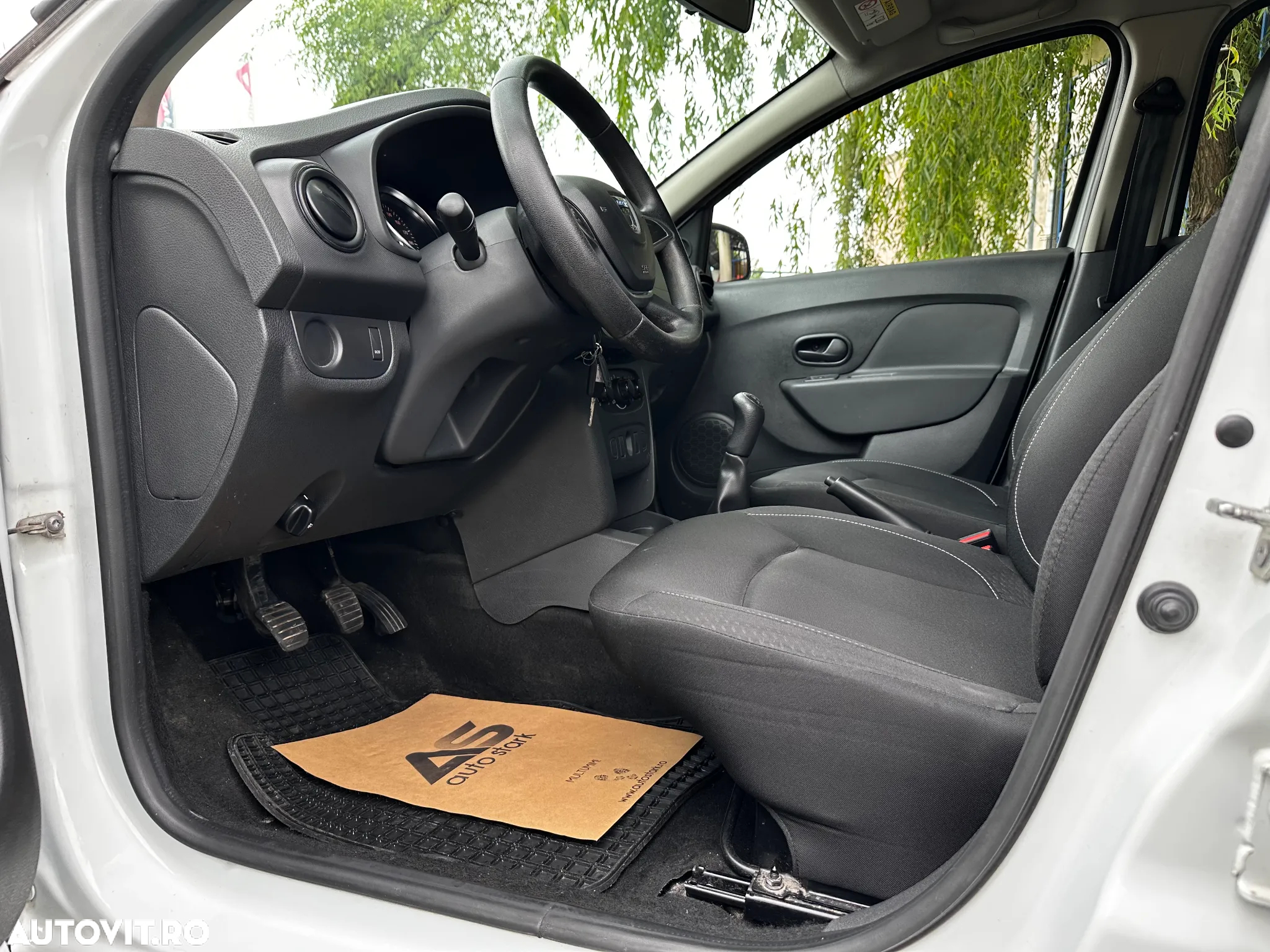 Dacia Logan 0.9 TCe Ambiance - 16