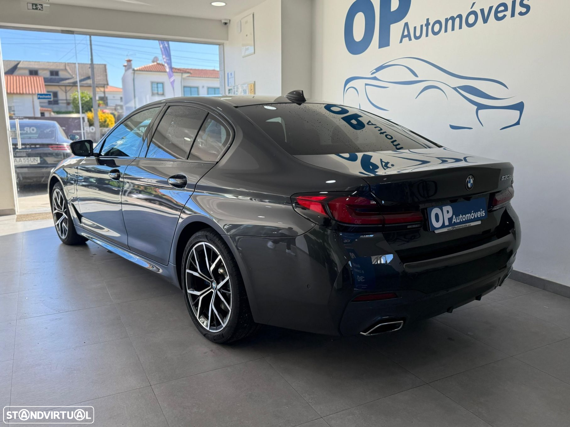 BMW 530 e Pack M - 3