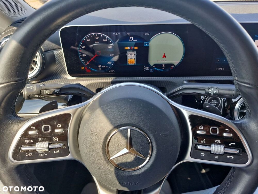 Mercedes-Benz CLA 180 Progressive 7G-DCT - 14