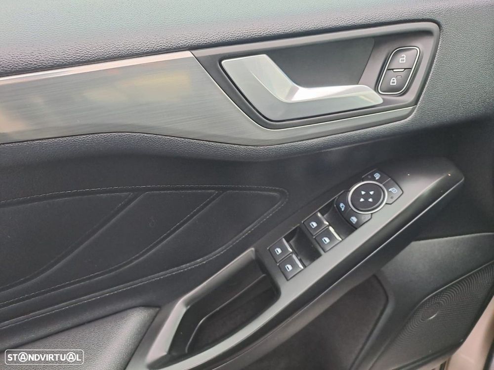 Ford Focus 1.0 EcoBoost S&S TITANIUM - 21