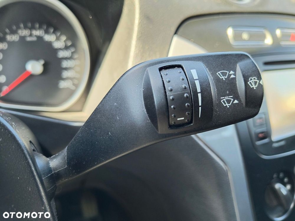 Ford Mondeo - 27