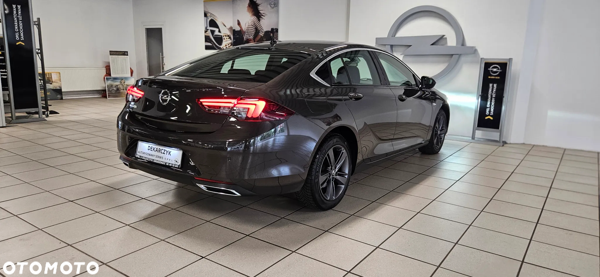 Opel Insignia 2.0 CDTI Elegance S&S - 7