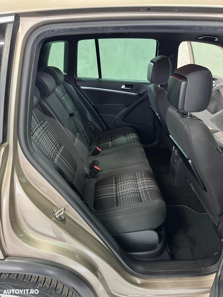 Volkswagen Tiguan 2.0 TDI DPF 4Motion BlueMotion Technology DSG Lounge Track & Style - 18