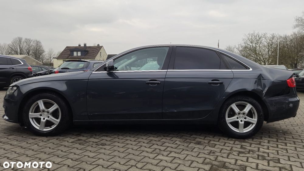 Audi A4 Limousine - 4