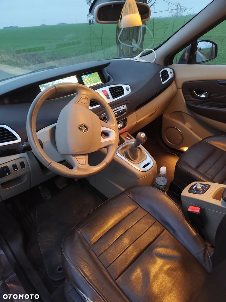 Renault Grand Scenic TCe 130 Bose Edition - 24