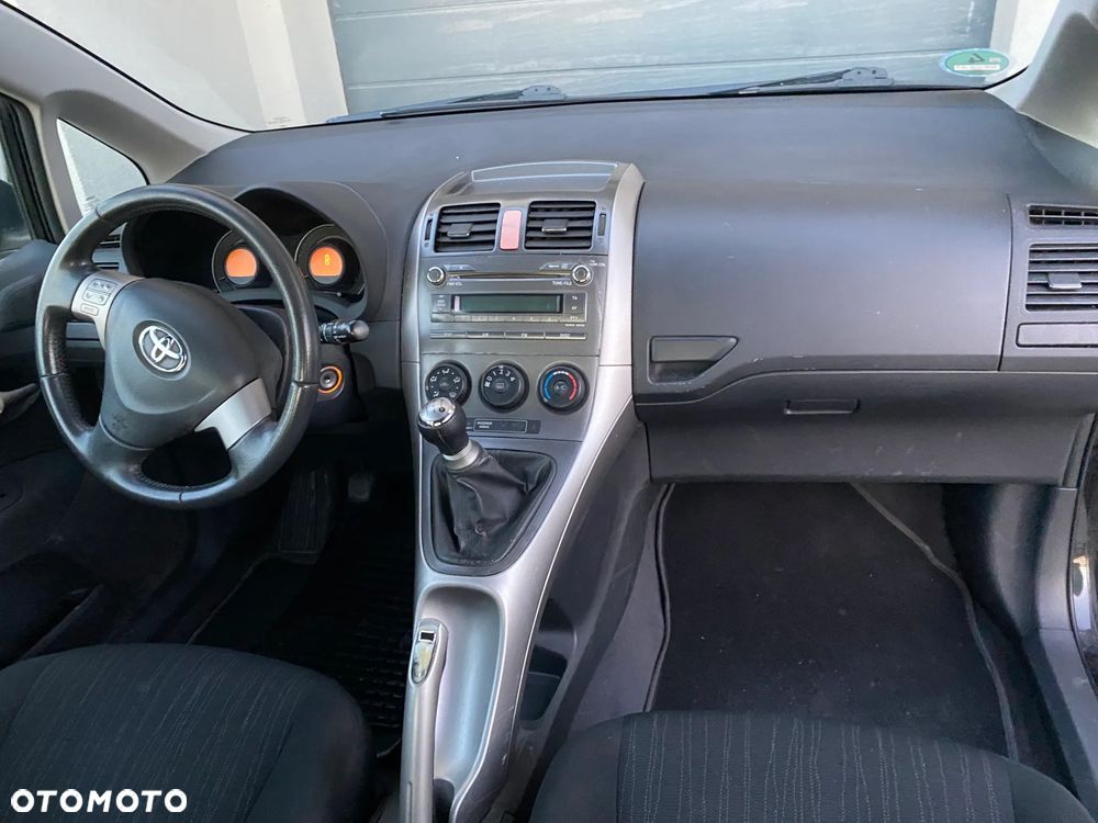 Toyota Auris 1.4 VVT-i - 12