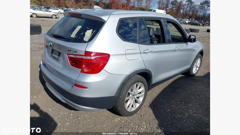 BMW X3 xDrive28i Sport-Aut - 3
