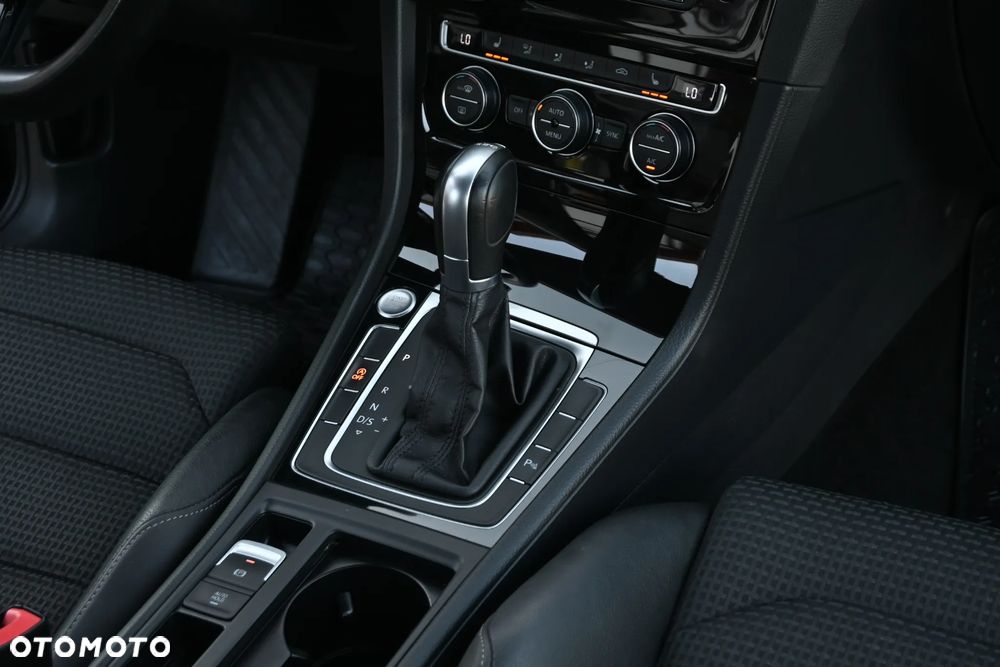 Volkswagen Golf 2.0 TDI BMT Highline DSG - 34