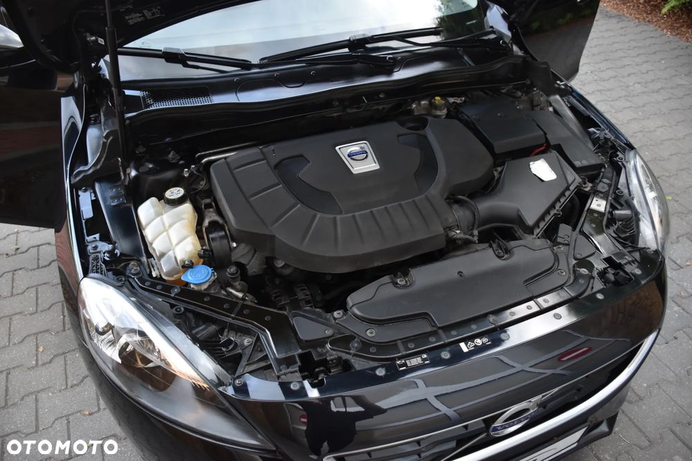 Volvo V40 D3 - 25