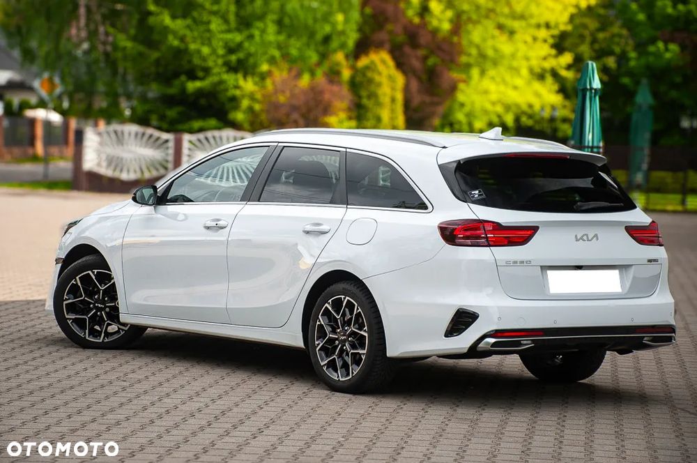Kia Ceed 1.6 CRDi mHEV GT-Line DCT - 17