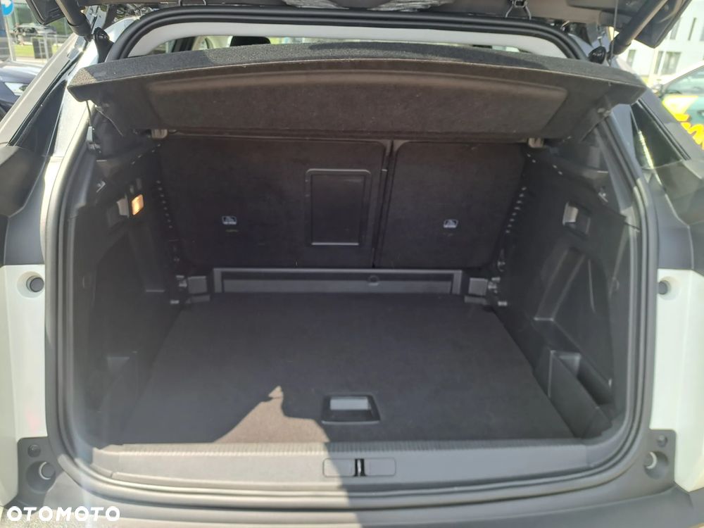 Peugeot 3008 1.2 PureTech Allure S&S EAT8 - 12