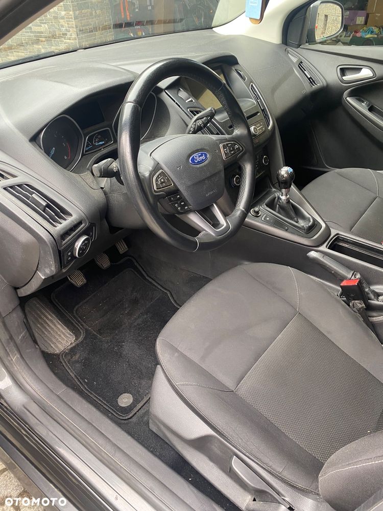 Ford Focus - 26