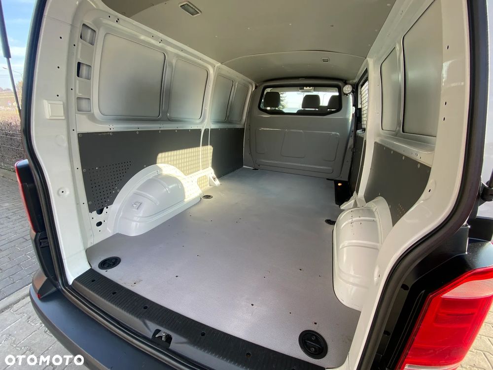 Volkswagen TRANSPORTER 2,0 TDI 140KM DSG L2 DŁUGI NISKI PRZEBIEG - 20
