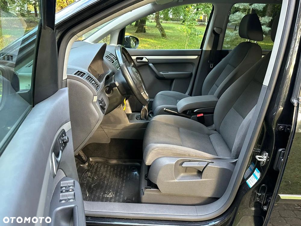 Volkswagen Touran 1.2 TSI STYLE - 19