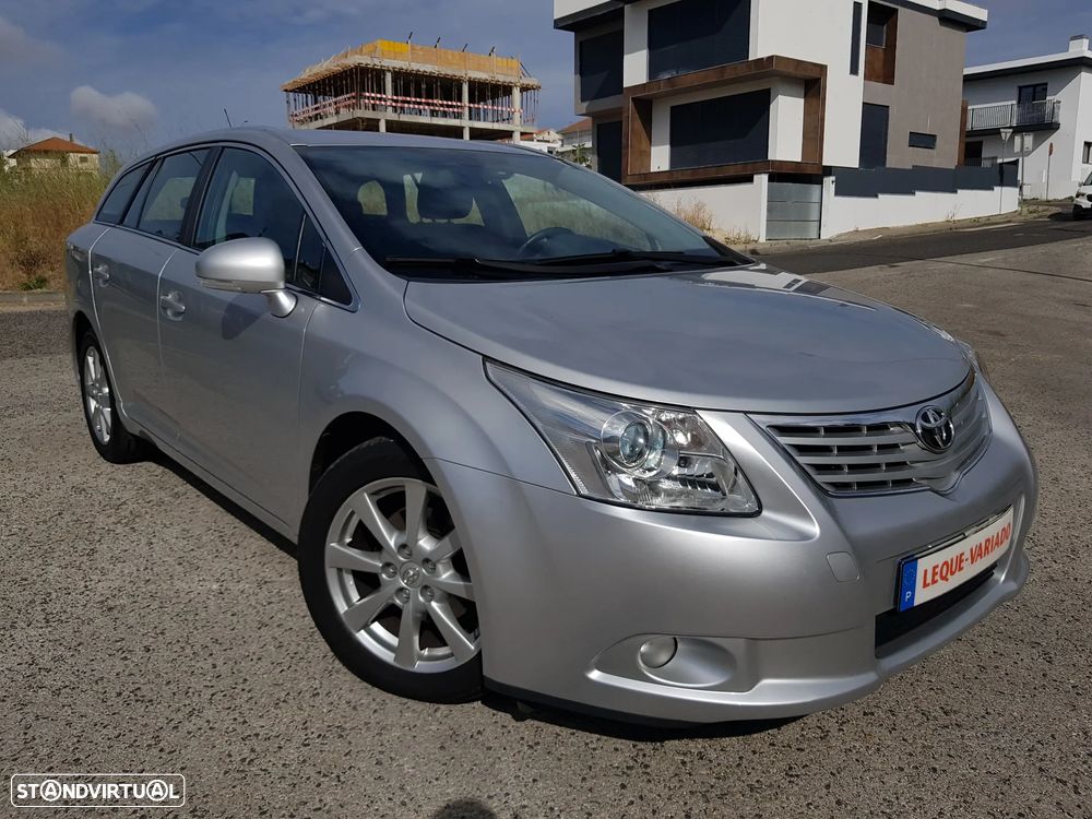 Toyota Avensis 2.0 D-4D Exclusive +Pele+GPS — fotografia 3