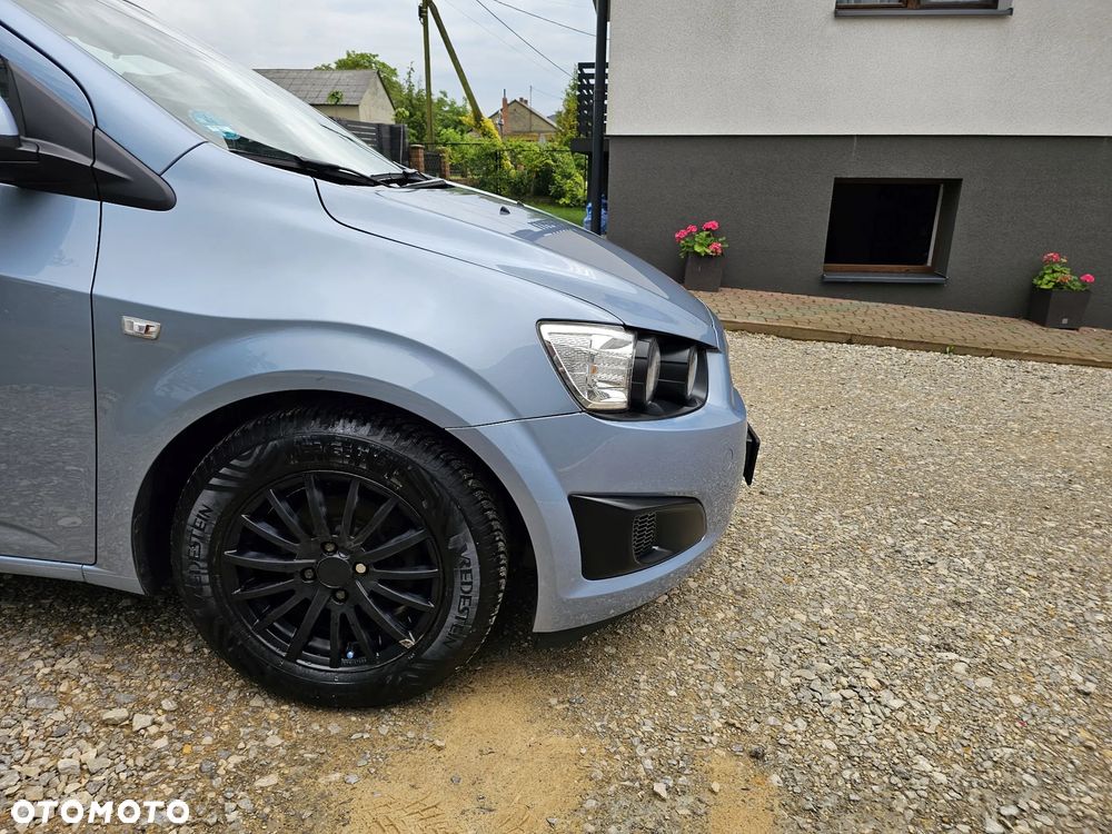 Chevrolet Aveo - 31