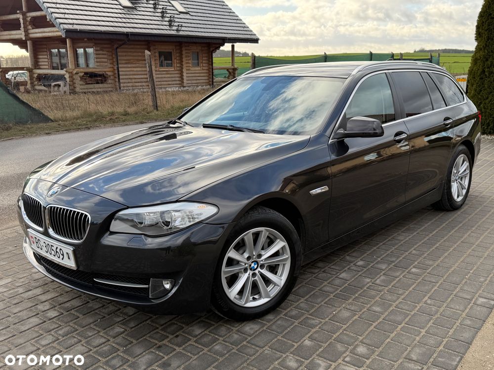 BMW Seria 5 528i xDrive Sport-Aut Luxury Line - 2