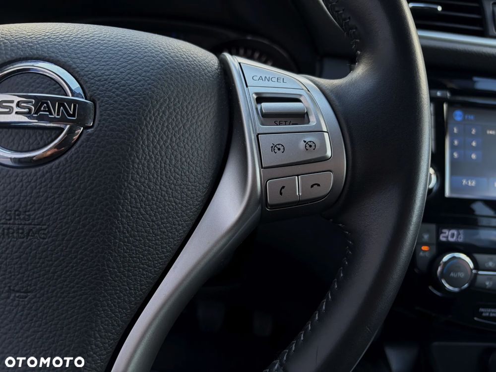 Nissan Qashqai 1.2 DIG-T N-Connecta EU6 - 25