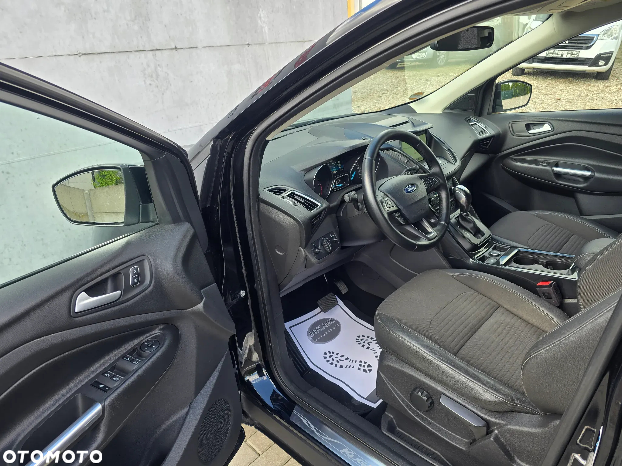 Ford Kuga 2.0 EcoBlue 4x4 TITANIUM - 36