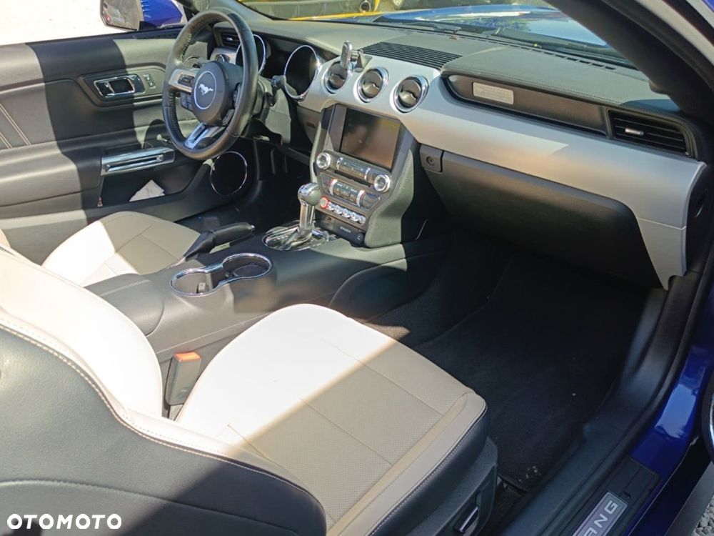 Ford Mustang - 27