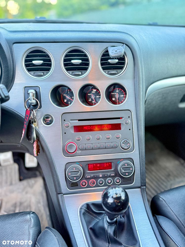 Alfa Romeo 159 2.4JTDM ti - 8