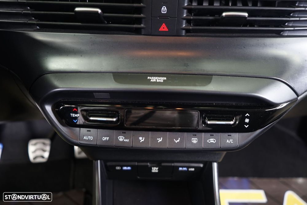 Hyundai Bayon 1.0 T-GDI Connect & Go - 32