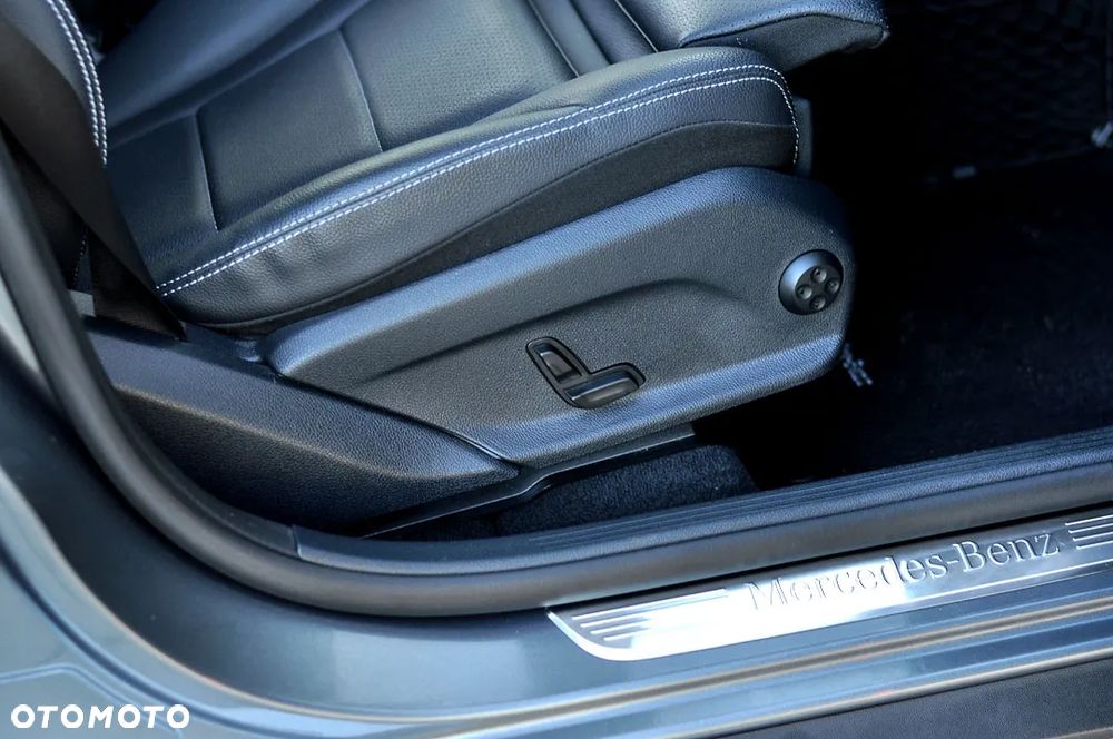 Mercedes-Benz GLC 220 d 4Matic 9G-TRONIC Edition Avantgarde - 25