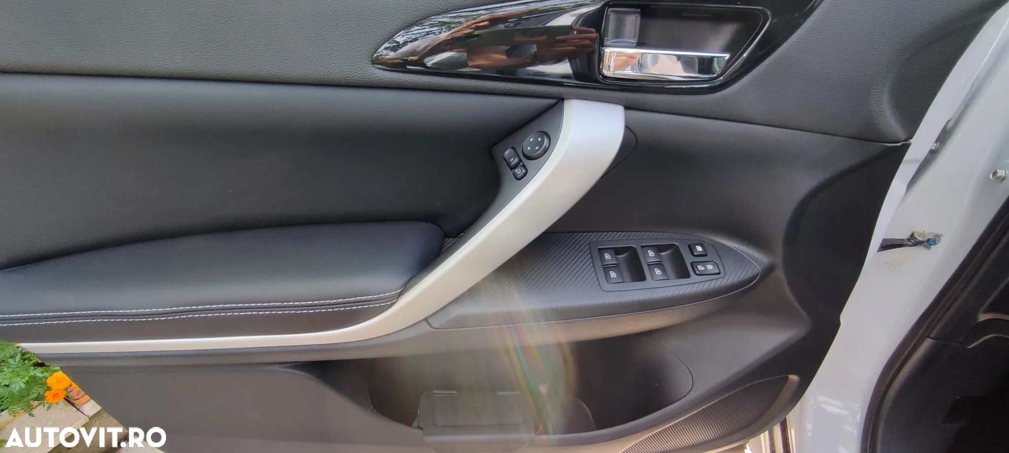 Mitsubishi Eclipse-Cross - 12