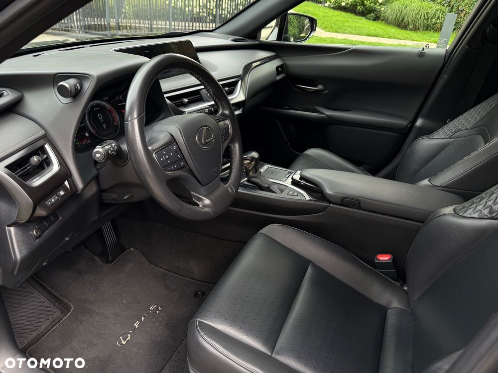 Lexus UX 250h F Sport 2WD - 25