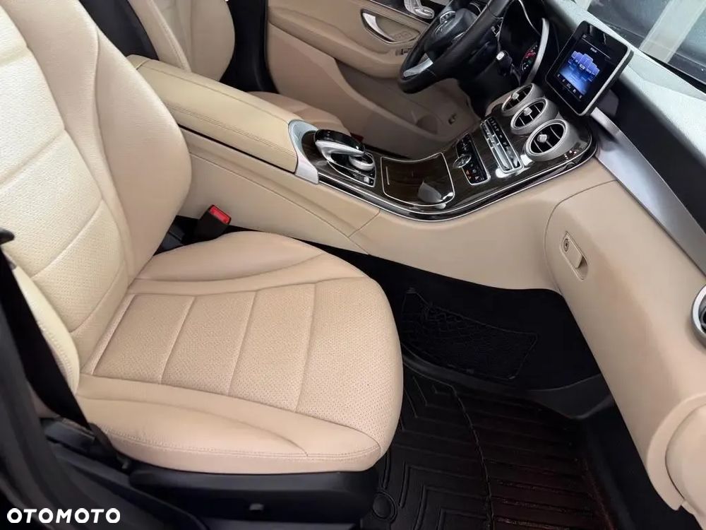 Mercedes-Benz Klasa C 300 7G-TRONIC AMG Line - 11