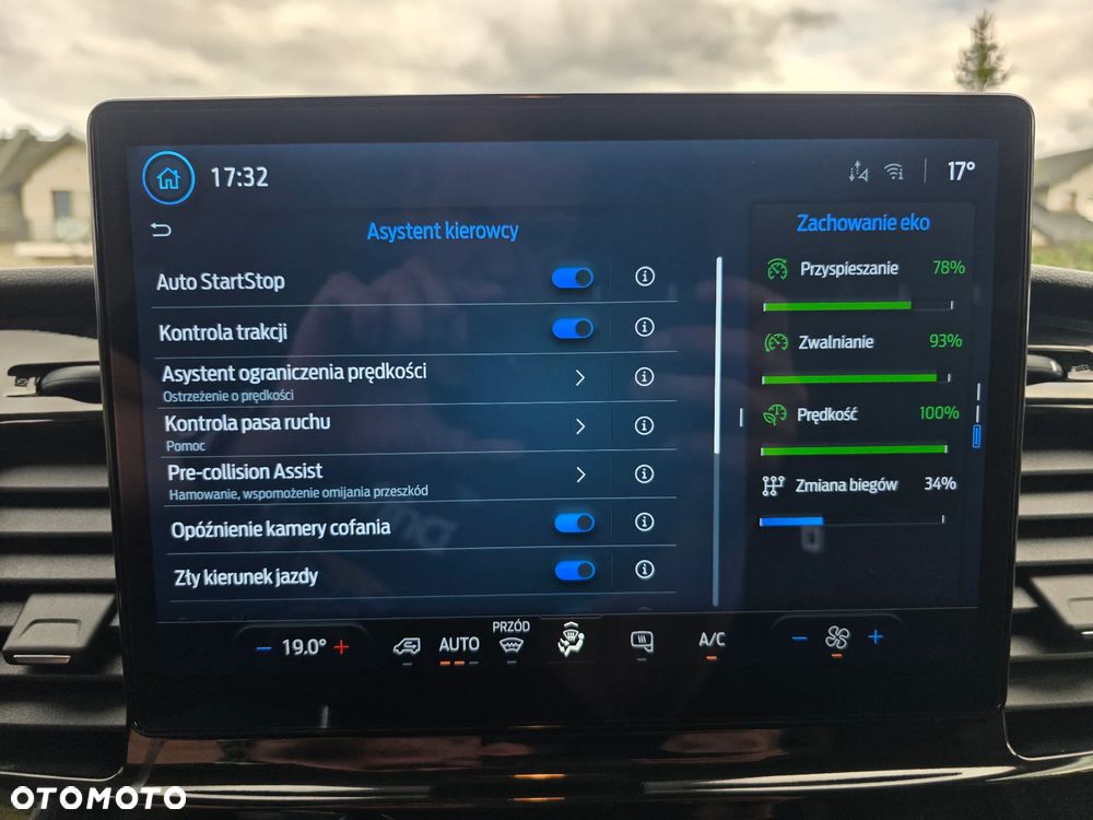 Ford Transit L4 RWD Trend - 26