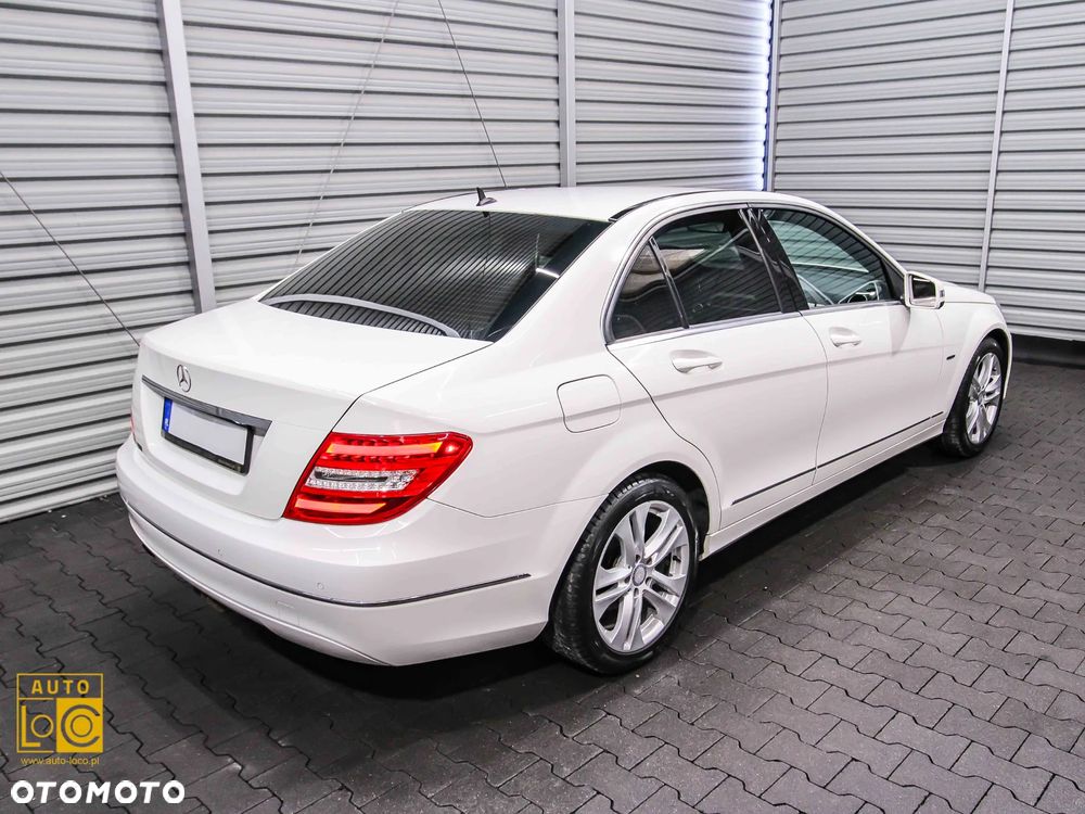 Mercedes-Benz Klasa C 180 CGI BlueEff Avantgarde - 8