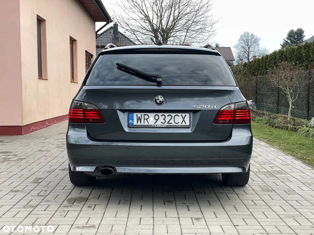 BMW Seria 5 520d - 5