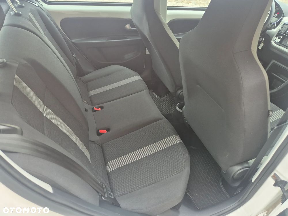 Volkswagen up! (BlueMotion Technology) move - 17