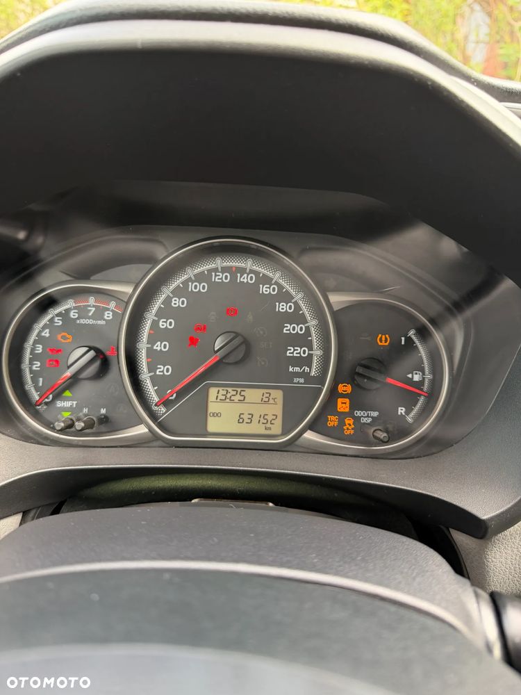 Toyota Yaris 1.33 Active - 7