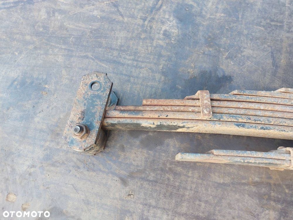 RESOR PIÓROWY LEWY TYŁ  ISUZU NQR70LL  ISUZU NPR NQR NKR 14PIÓR - 9