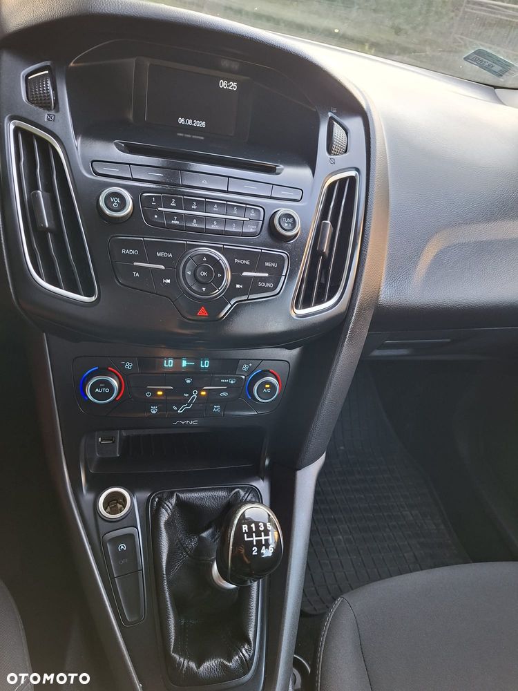 Ford Focus 1.0 EcoBoost Trend - 12