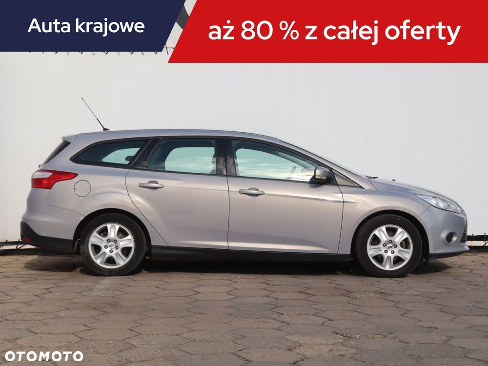 Ford Focus SW - 8
