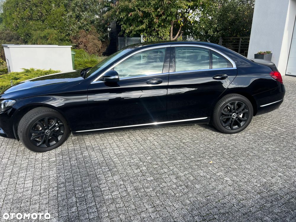 Mercedes-Benz Klasa C 180 7G-TRONIC - 2