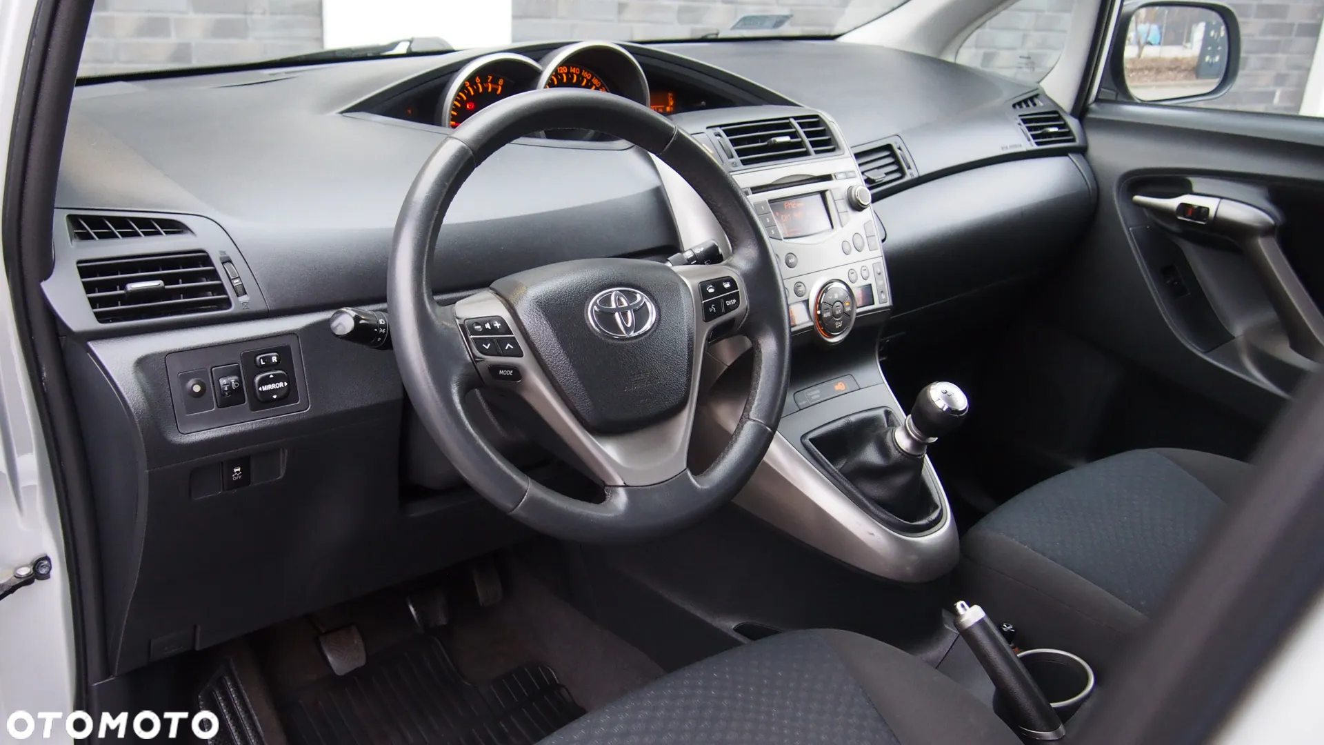 Toyota Verso 1.8 Sol plus 7os - 19