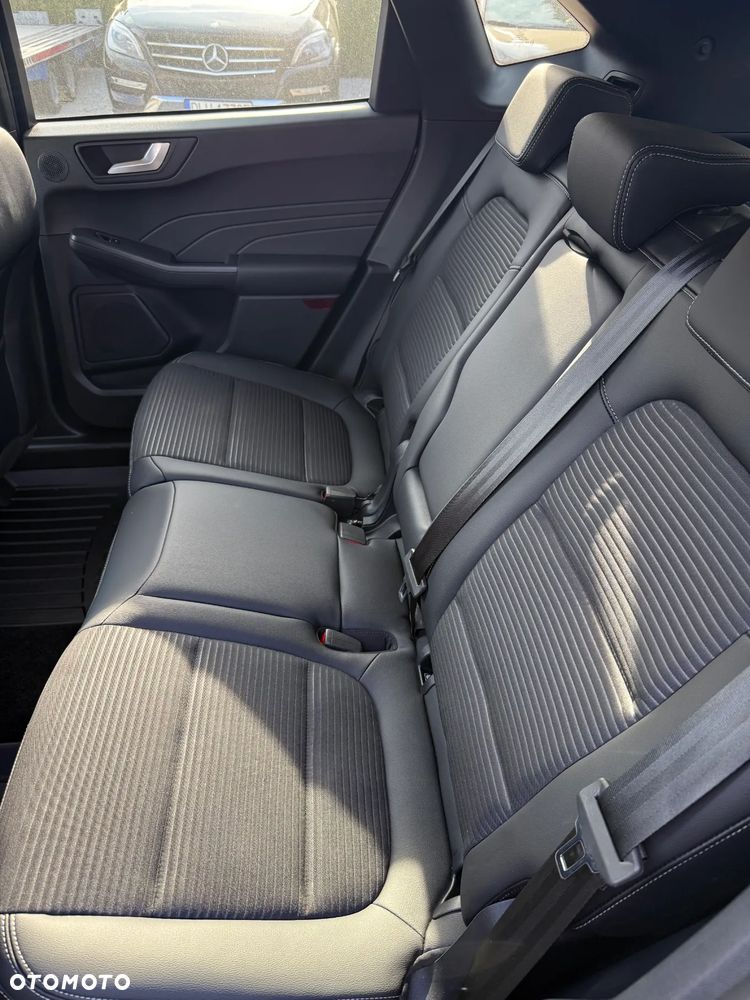 Ford Kuga 2.5P PHEV FWD Titanium X - 16