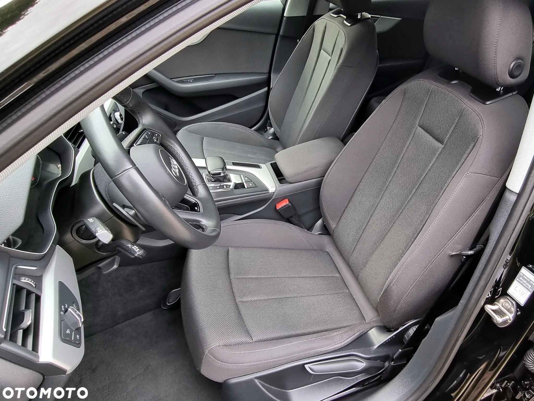 Audi A4 Avant 40 TFSI S tronic - 18