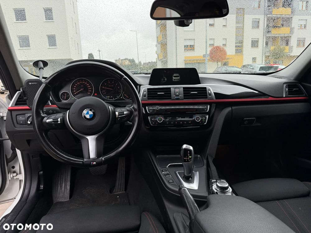 BMW Seria 3 318i - 13