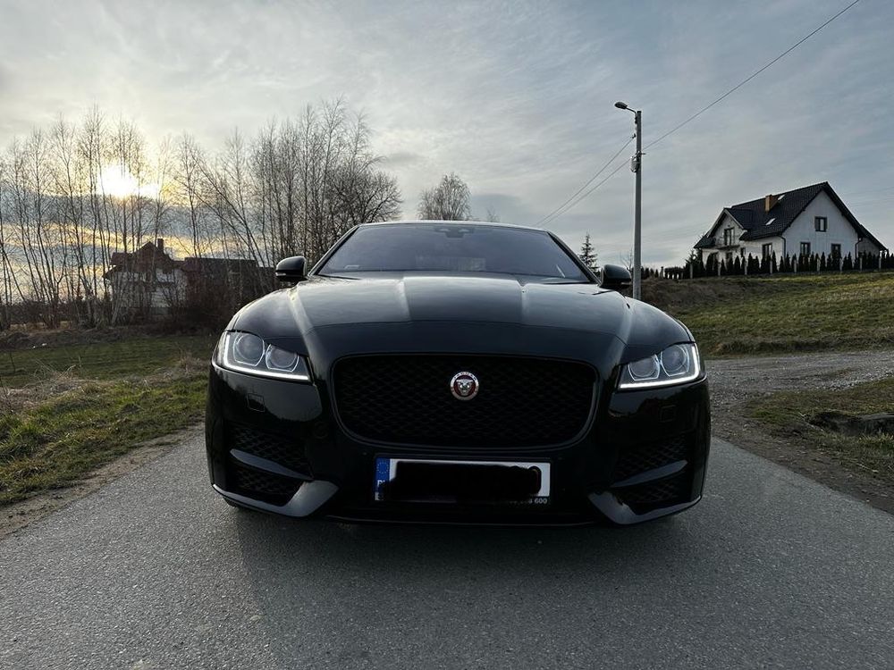 Jaguar XF 2.0 i4D R-Sport