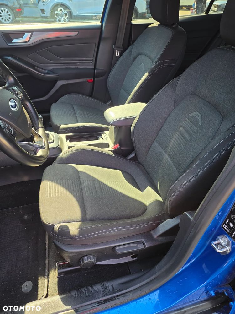Ford Focus 1.0 EcoBoost Hybrid ACTIVE X - 8