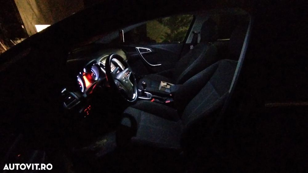 Opel Astra 1.4 Turbo Sports Tourer Design Edition - 8