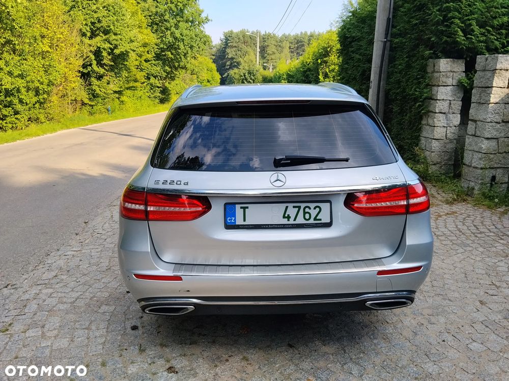 Mercedes-Benz Klasa E 220 d 4-Matic Business Edition 9G-TRONIC - 17