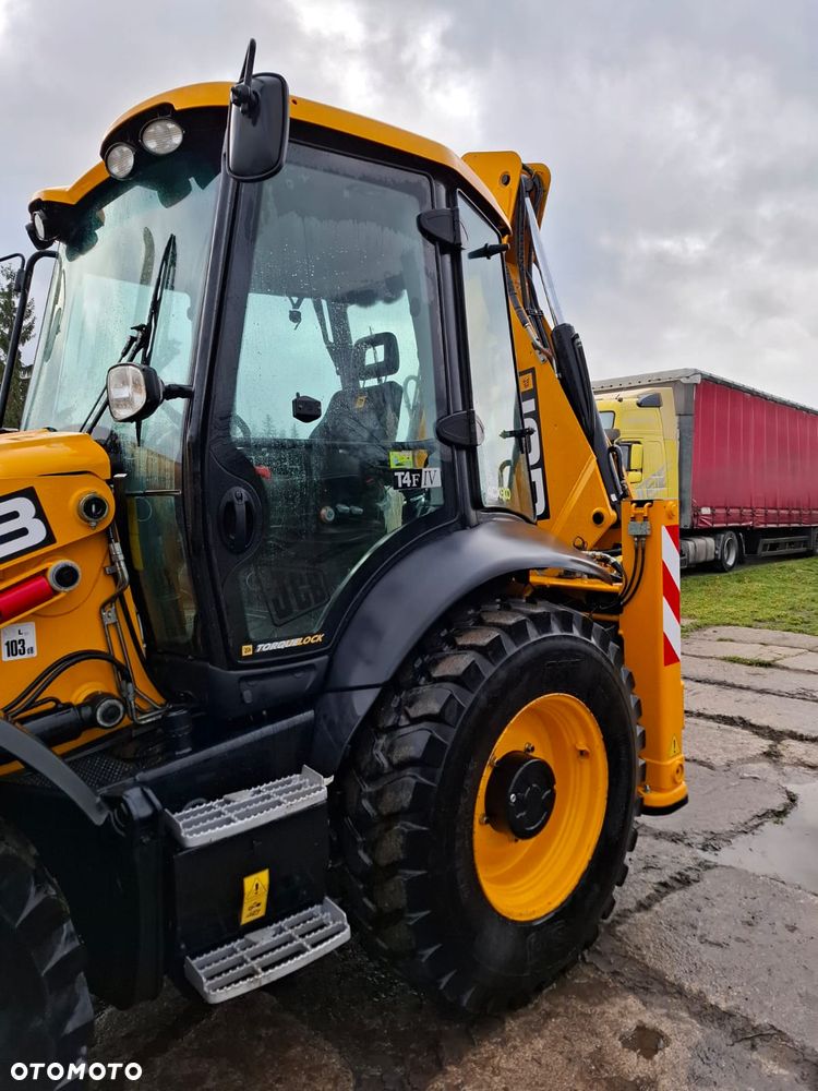 JCB 4CX - 15
