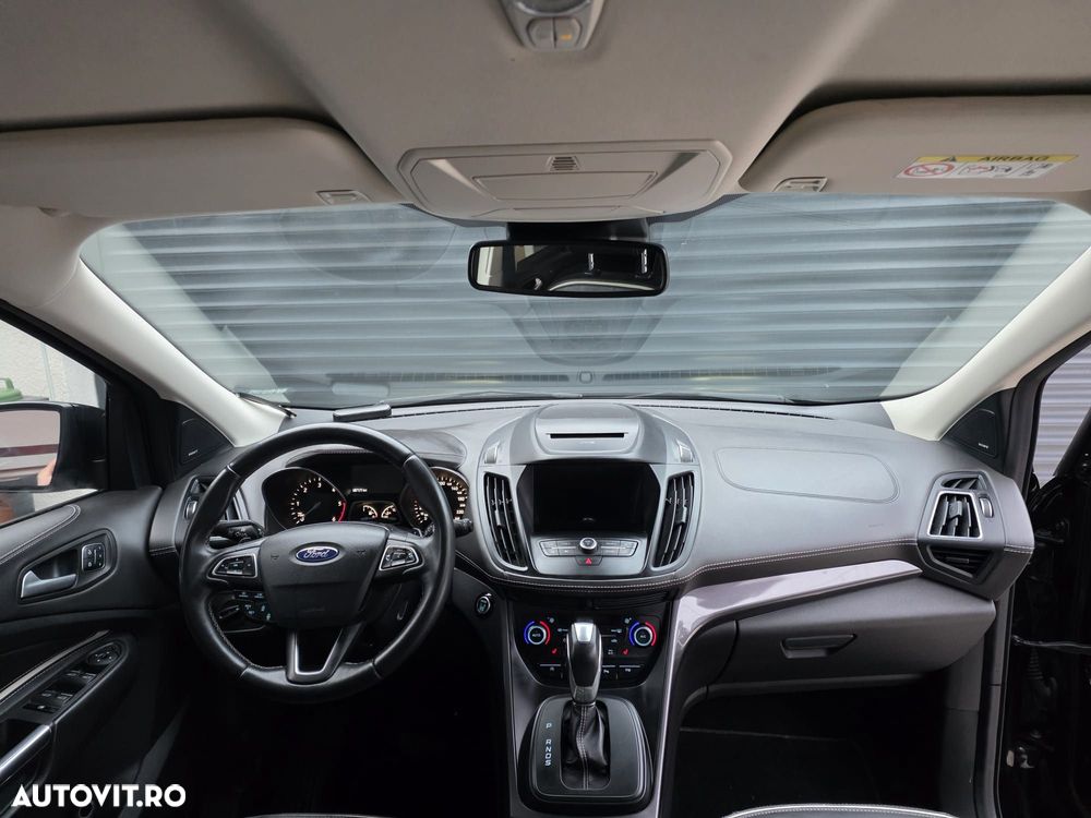 Ford Kuga 2.0 TDCi 4x4 Aut. Vignale - 10